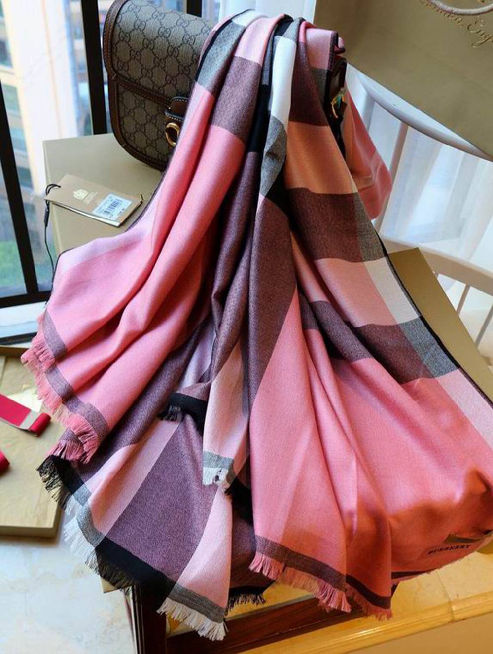 Bv*b*rry Scarf